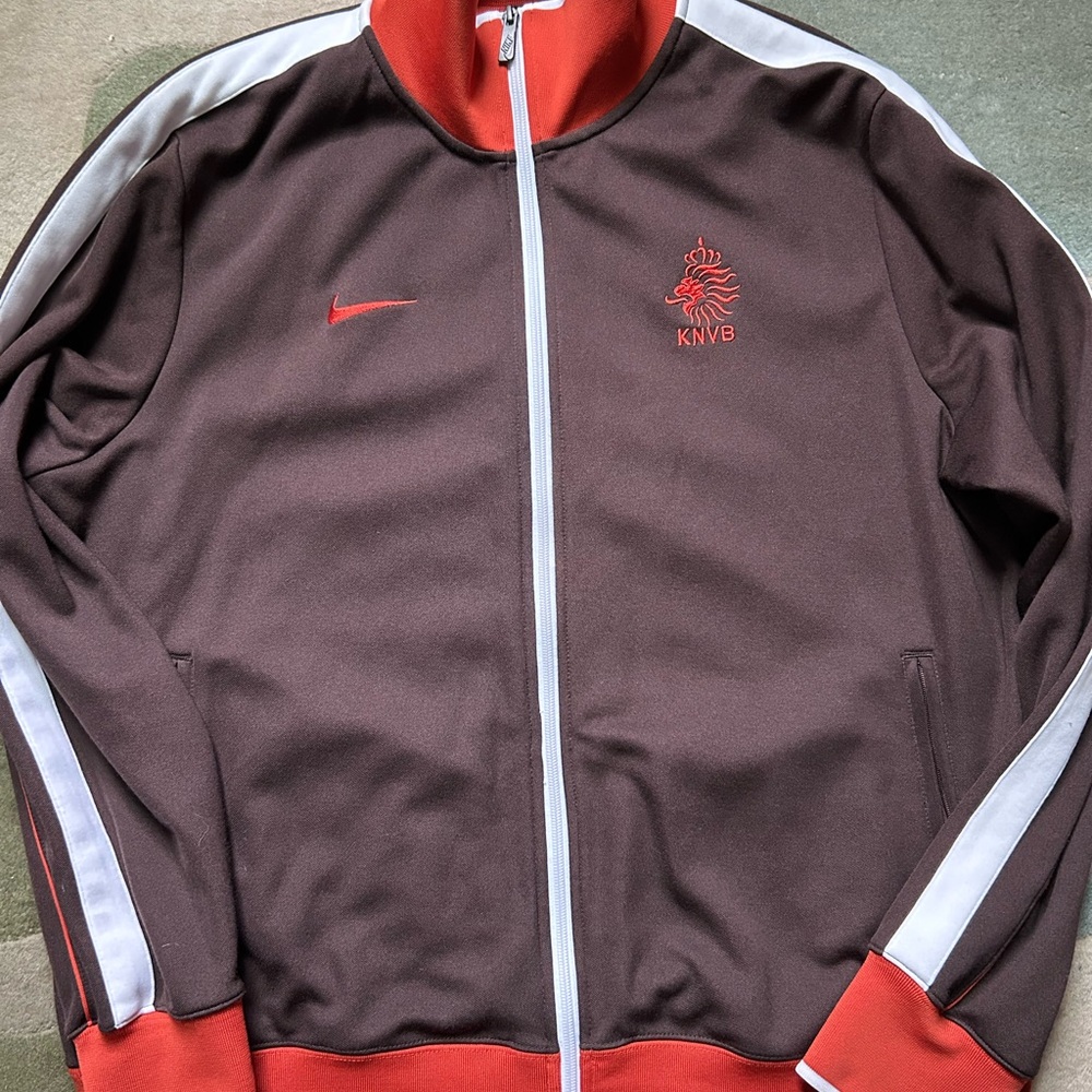 Nike KNVB orange and brown Netherlands Jacket. XL